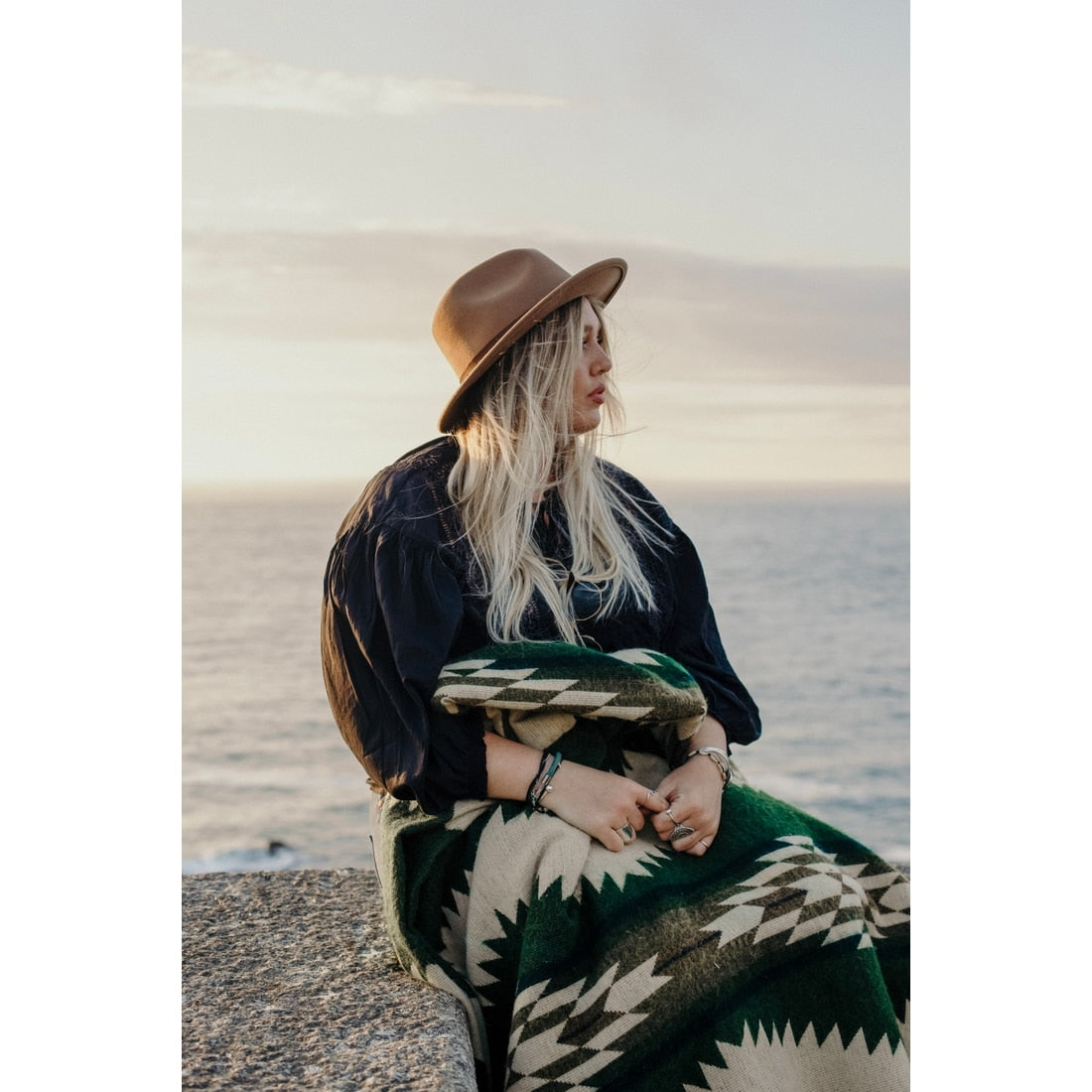TSCAHILA BLANKET - FOREST GREEN