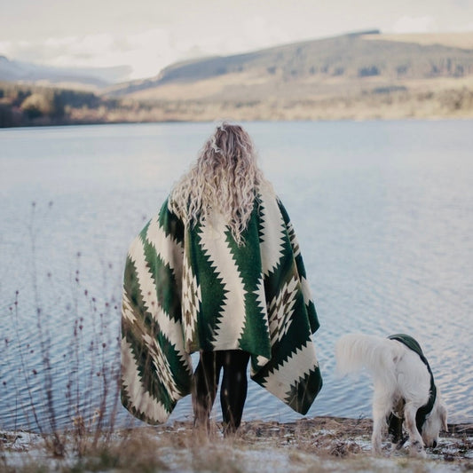 TSCAHILA BLANKET - FOREST GREEN