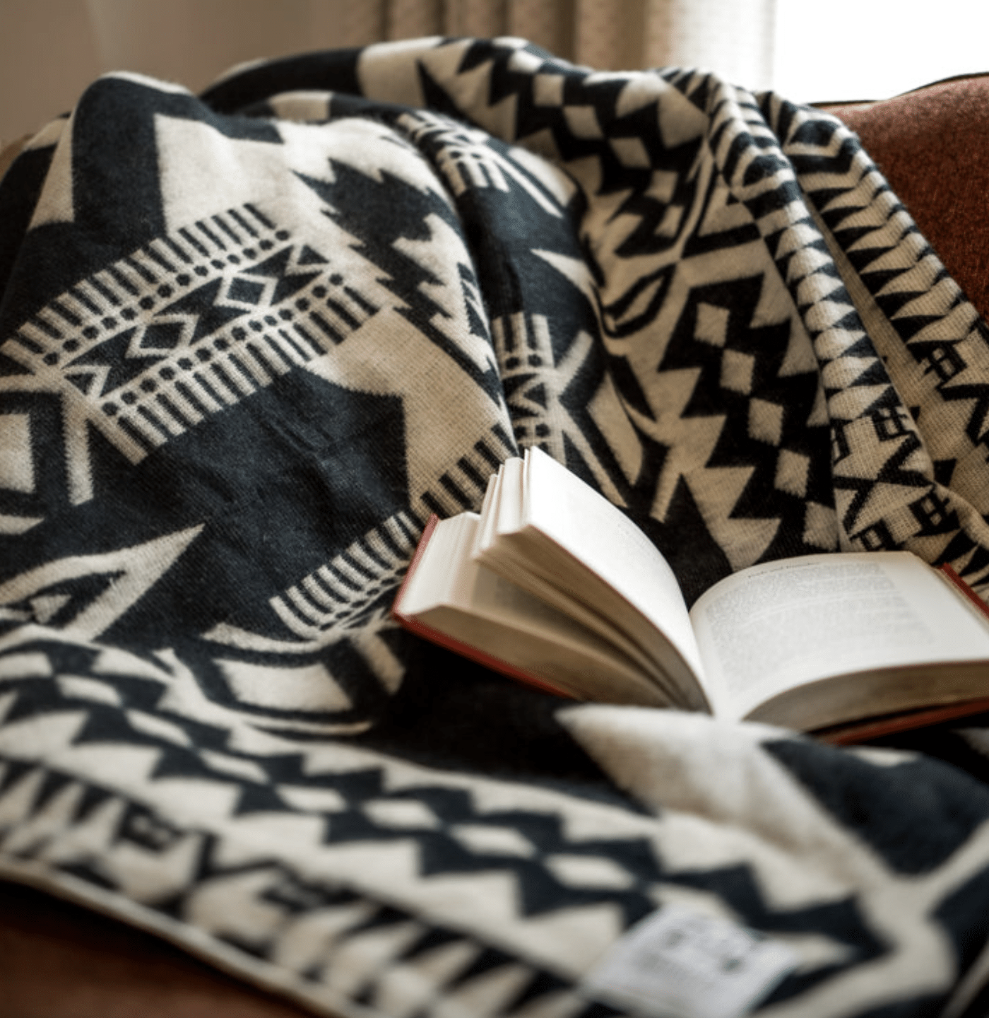 AWA BLANKET - NATURAL / BLACK