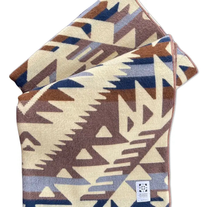 Canoa Blanket- Mahogany Earth