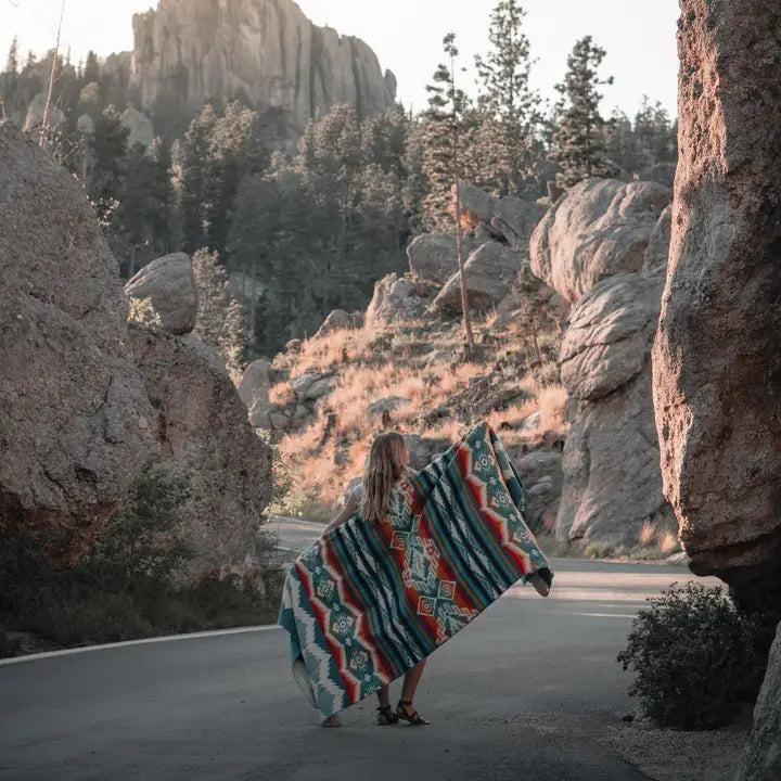 Spondylus Blanket - Sea Blue