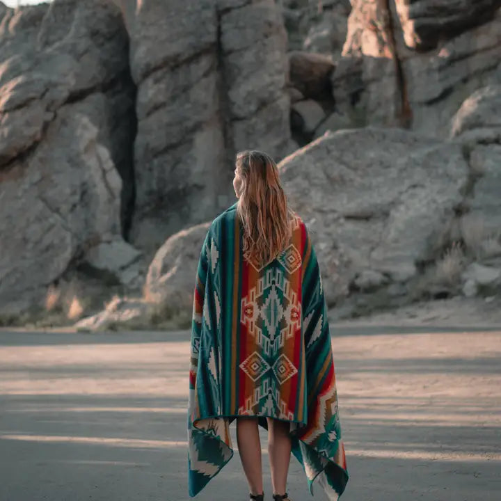 Spondylus Blanket - Sea Blue