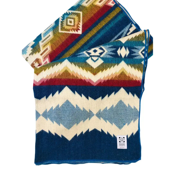 Spondylus Blanket - Sea Blue