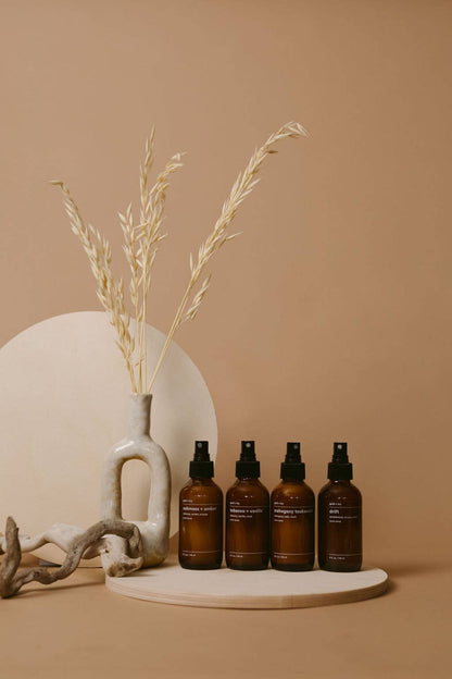 Oakmoss + amber room + linen spray - oakmoss, amber, orange