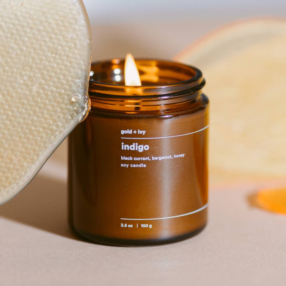 Indigo soy candle - black currant, bergamot, honey
