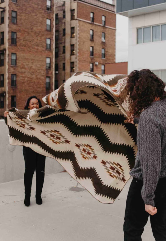 TSACHILA BLANKET - CHOCOLATE